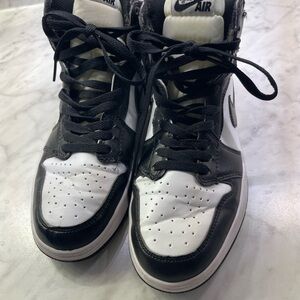 Nike Jordan Black and White Athletic Shoes 7 men’s tennis shoes leather Athletic